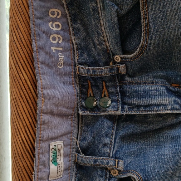 WOMENS JEANS GAP SIZE 26 BOOTCUT - Picture 2 of 3